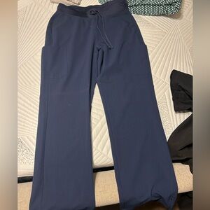 Mandala Women's Navy cargo scrubs